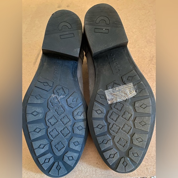 EARTH Booties - Picture 2 of 4